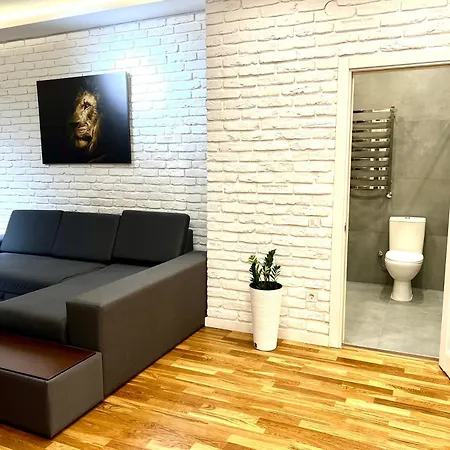 Osapart Romantic In The Complex Great Britain * إلفيف